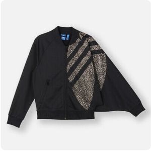 RARE Adidas Batwing Jacket Black Gold Trefoil Size XS